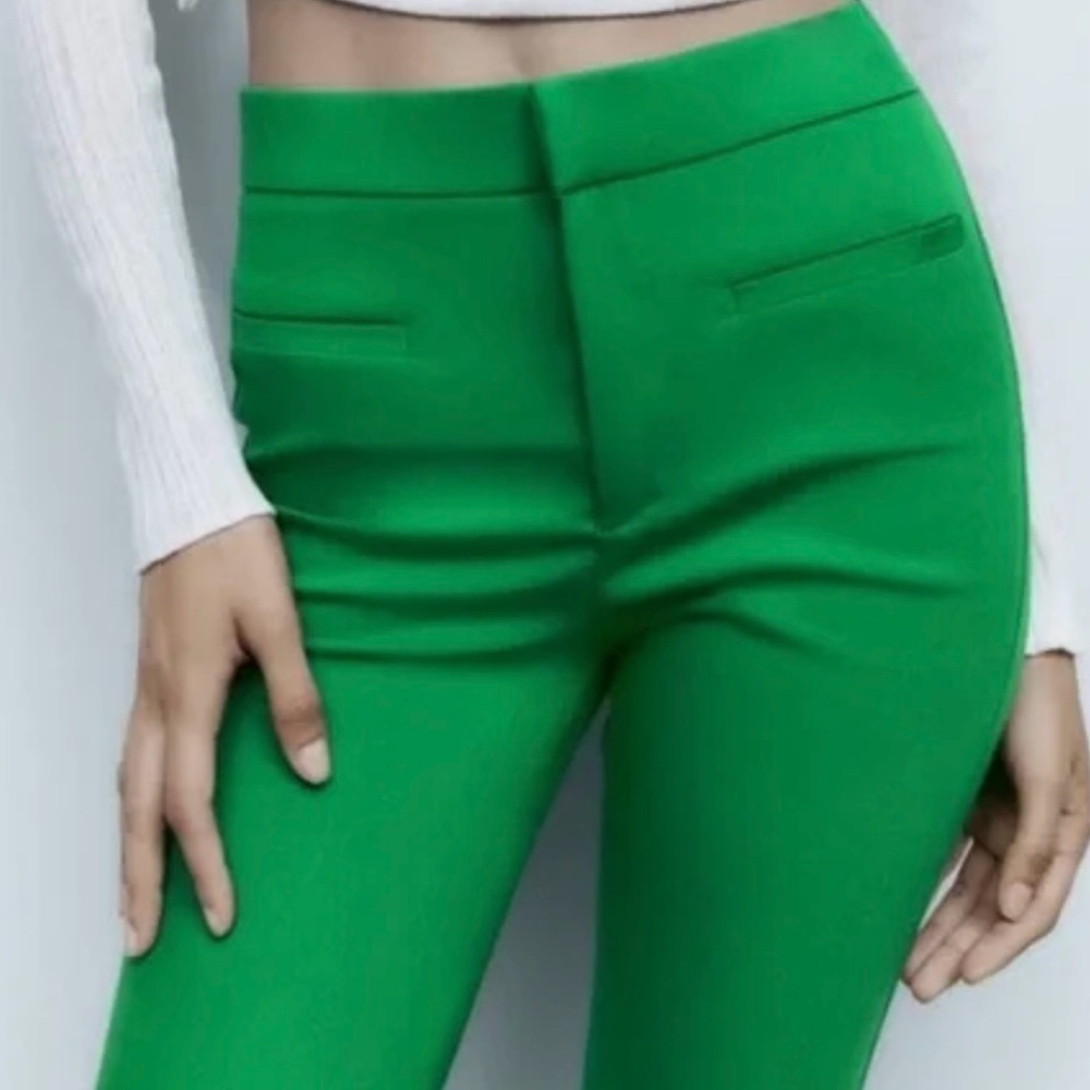 Zara NWT Green Mini Flare Pants - Picture 3 of 5